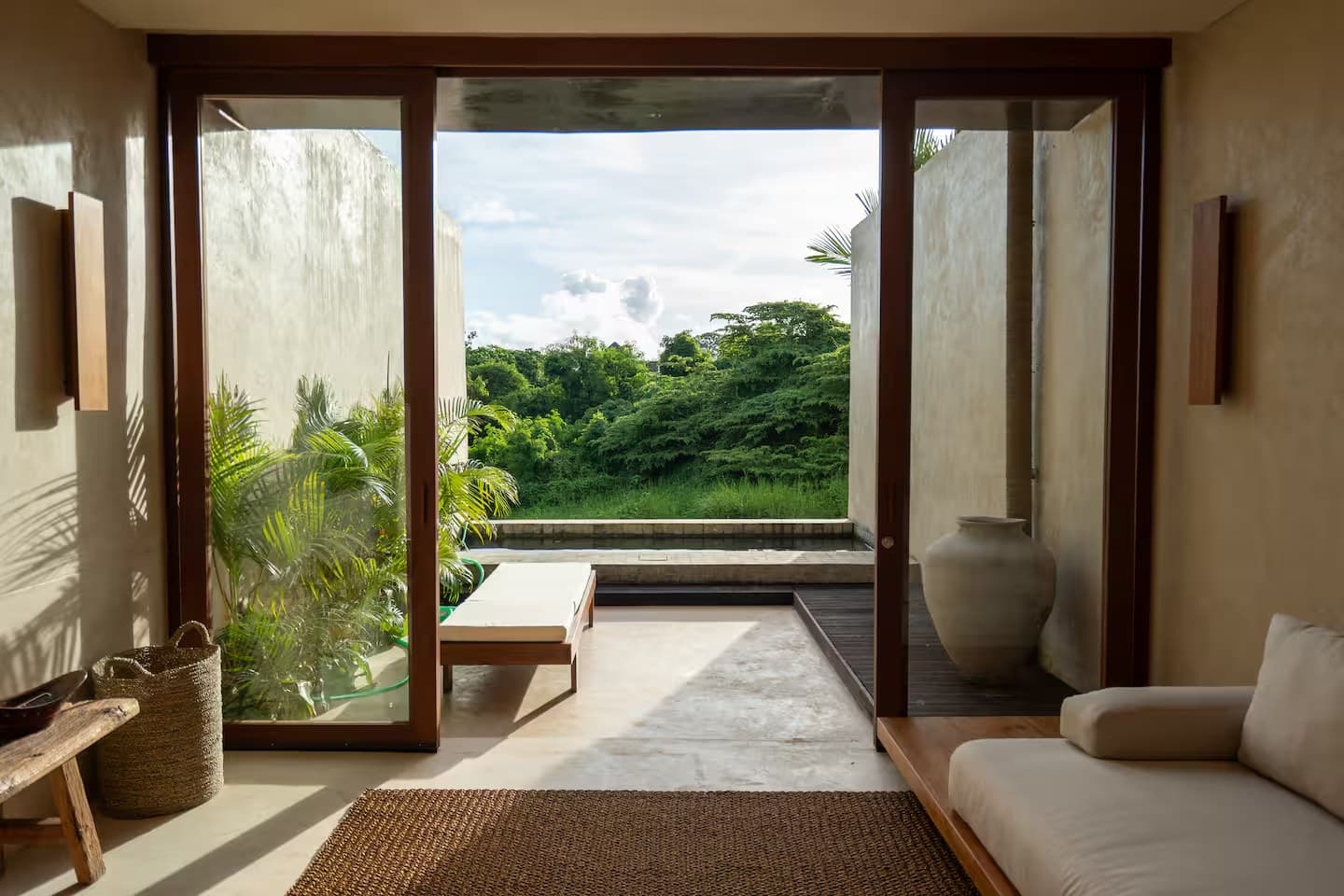 1 Bedroom Modern Tropical Villa in Pererenan - Image 1