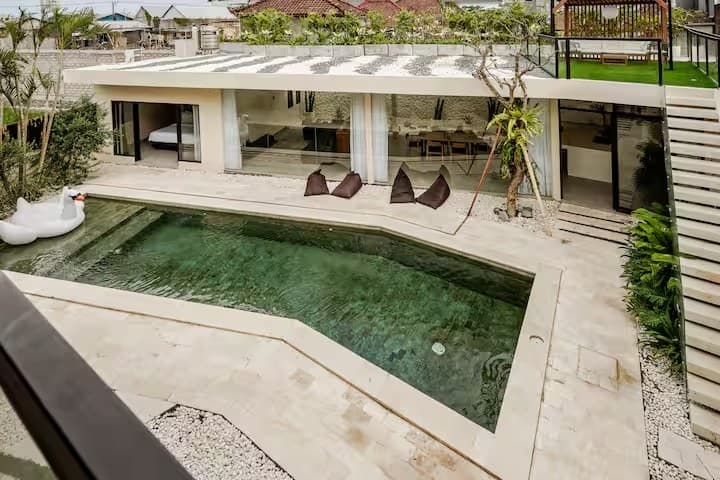5-BEDROOM LUXURY VILLA – Canggu - Image 1