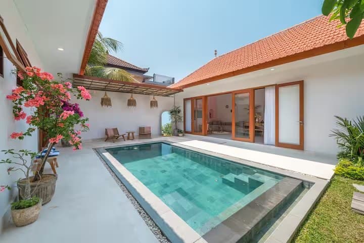 Exterior view of 2-Bedroom Modern Villa – Tumbak Bayuh