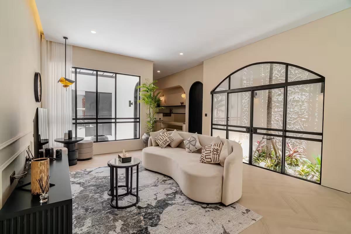 MODERN & HOMIE 2-BEDROOM VILLA WITH PRIVATE POOL WALKING DISTANCE TO BERAWA BEACH - Image 1